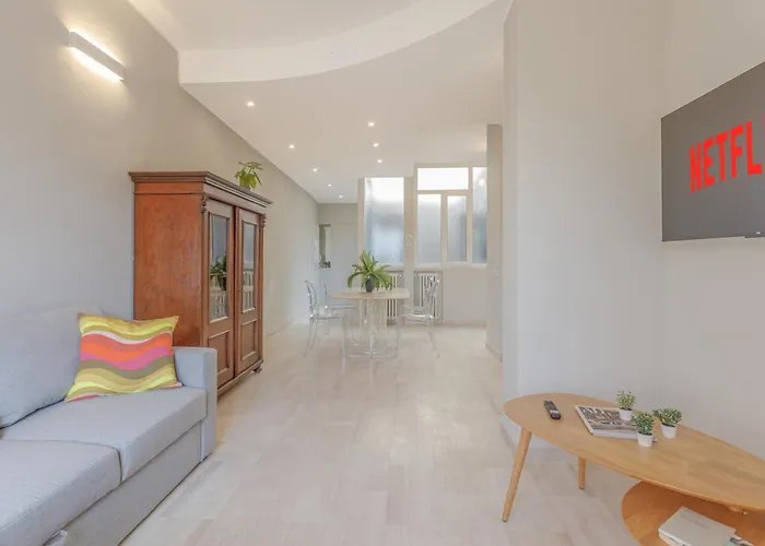 Views On Ghirlandina In The Heart Of Motorvalley * Modène