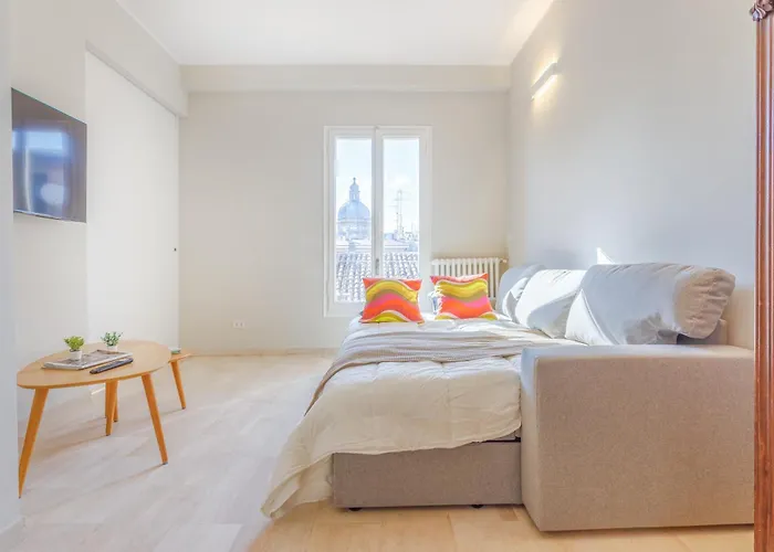 Views On Ghirlandina In The Heart Of Motorvalley Appartement Modène